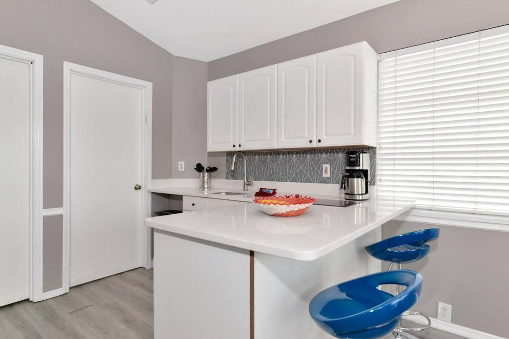 Walk To The Beach - Island Villa Siesta Key Ngoại thất bức ảnh